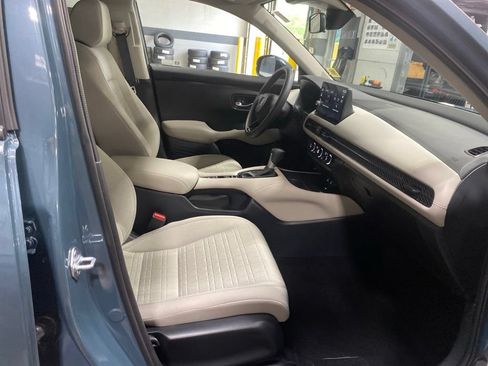 Certified 2027 Honda HR-V LX image 13