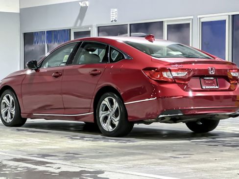 Used 2019 Honda Accord EX image 3