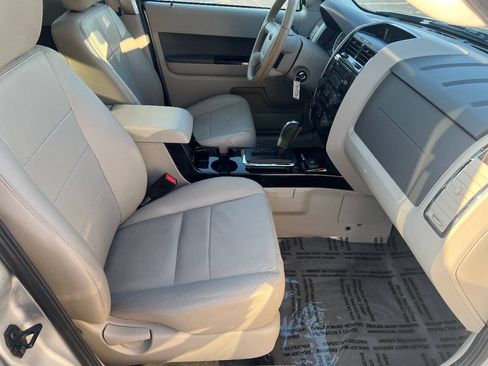 Used 2011 Ford Escape Limited AWD/4WD image 27