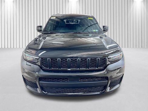 New 2025 Jeep Grand Cherokee L Altitude image 11
