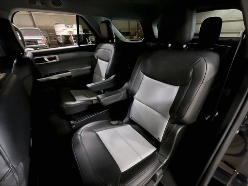 Certified 2023 Ford Explorer XLT w/ Equipment Group 202A image 24