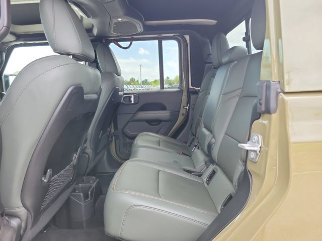 Used 2025 Jeep Gladiator Mojave AWD/4WD image 9