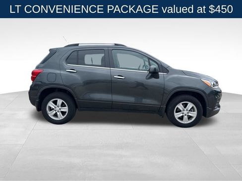 Used 2019 Chevrolet Trax LT w/ LT Convenience Package AWD/4WD image 3