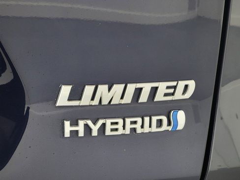 Used 2020 Toyota RAV4 Limited image 10