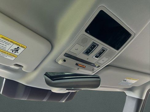 New 2025 Land Rover Defender 90 S image 27