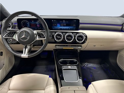 Used 2024 Mercedes-Benz CLA 250 4MATIC image 13