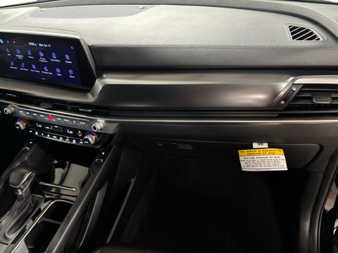 Used 2024 Kia Telluride S FWD image 22