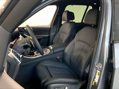 New 2026 BMW X5 xDrive50e w/ Executive Package image 9