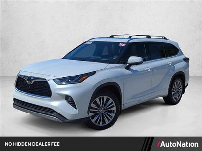 Used 2025 Toyota Highlander Platinum