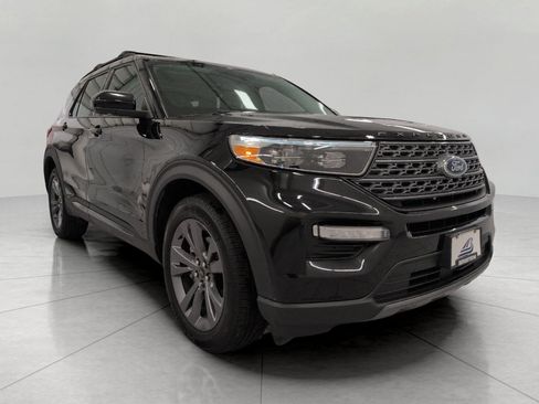 Used 2024 Ford Explorer XLT w/ Equipment Group 202A AWD/4WD image 1