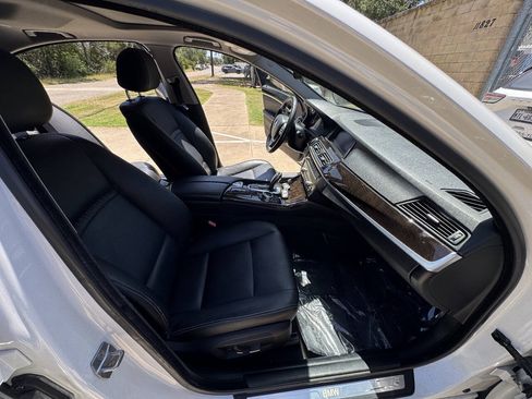 Used 2014 BMW 535i xDrive Sedan AWD/4WD image 29