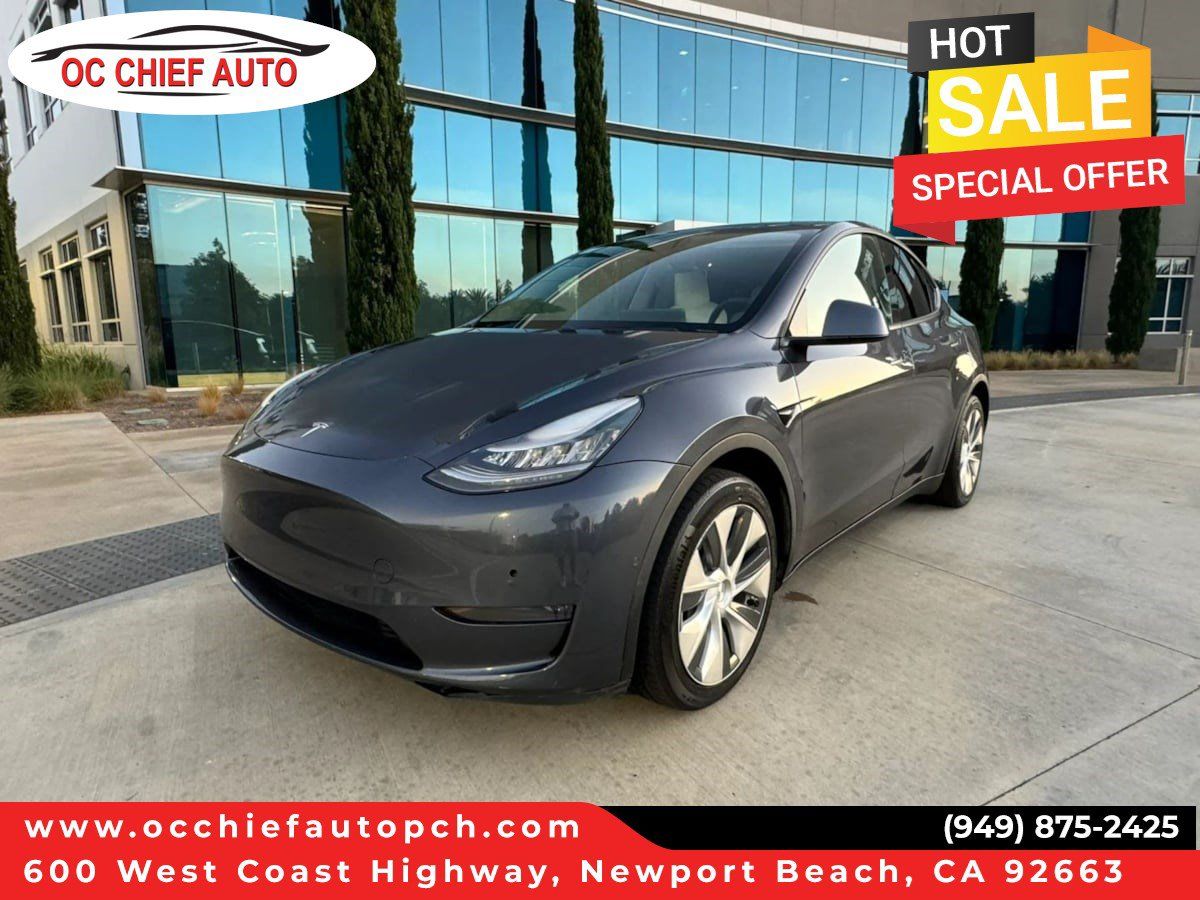 Used 2023 Tesla Model Y Long Range AWD/4WD image 1