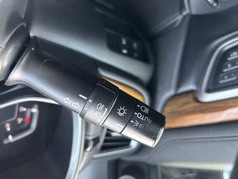 Used 2018 Honda CR-V Touring image 24