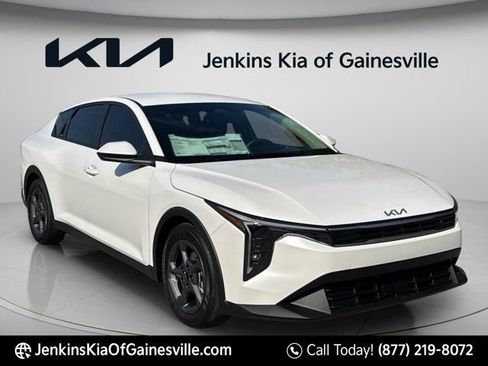 New 2026 Kia K4 FWD image 1