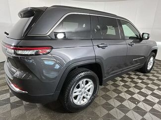 Used 2024 Jeep Grand Cherokee Laredo AWD/4WD video 2