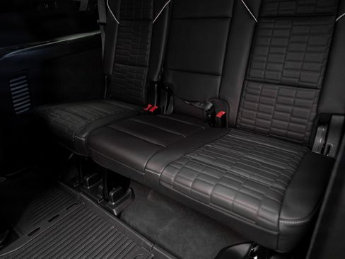 Used 2025 Cadillac Escalade ESV Sport Platinum AWD/4WD image 82
