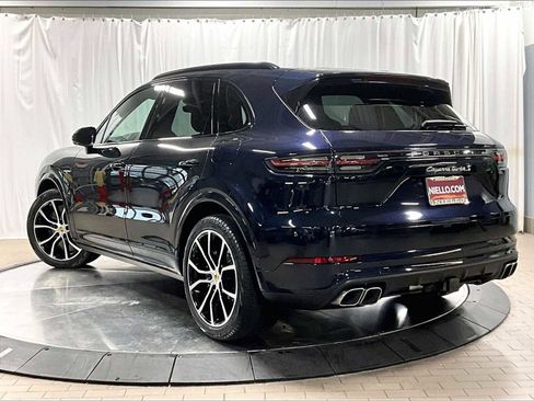 Used 2023 Porsche Cayenne Turbo S image 3