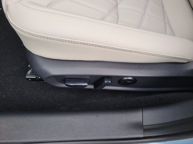 New 2027 Nissan Sentra SL w/ Floor Mat Package FWD image 18