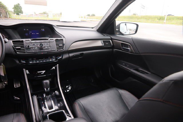 Used 2017 Honda Accord Sport Special Edition image 25
