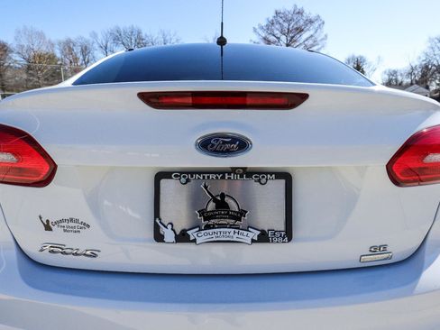 Used 2017 Ford Focus SE image 36