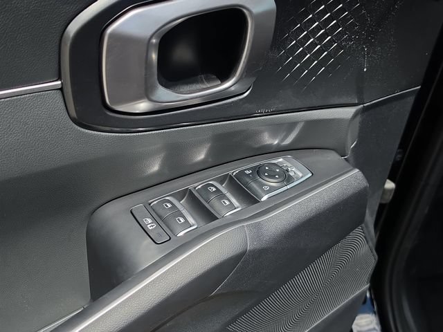 Certified 2025 Kia Sorento S w/ Panoramic Sunroof Package FWD image 18