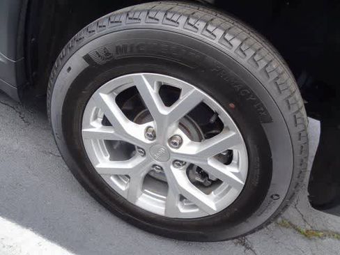 Used 2023 Jeep Grand Cherokee L Limited image 13