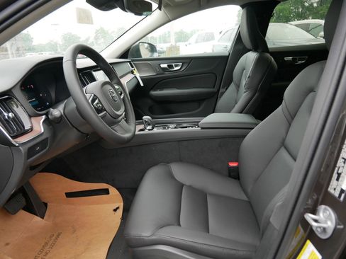 New 2025 Volvo V60 B5 Cross Country Plus w/ Climate Package image 5