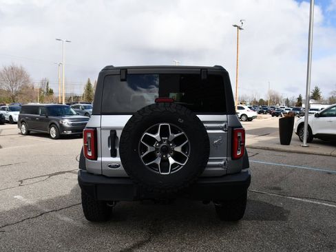 Used 2023 Ford Bronco Badlands image 5