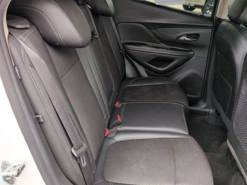 Used 2021 Buick Encore Preferred AWD/4WD image 15