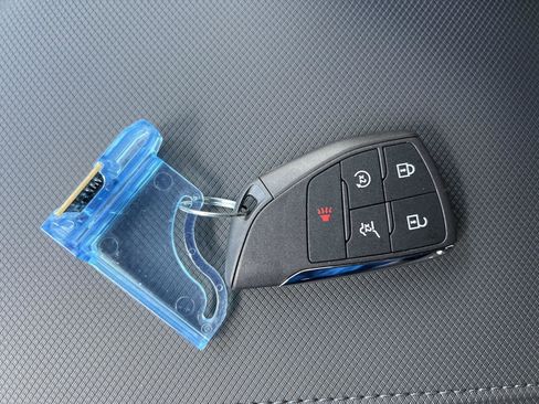 New 2026 Chevrolet Equinox EV LT image 29