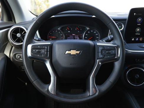 Used 2023 Chevrolet Blazer LT image 11