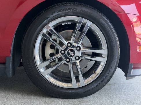 Used 2010 Ford Mustang GT RWD image 36