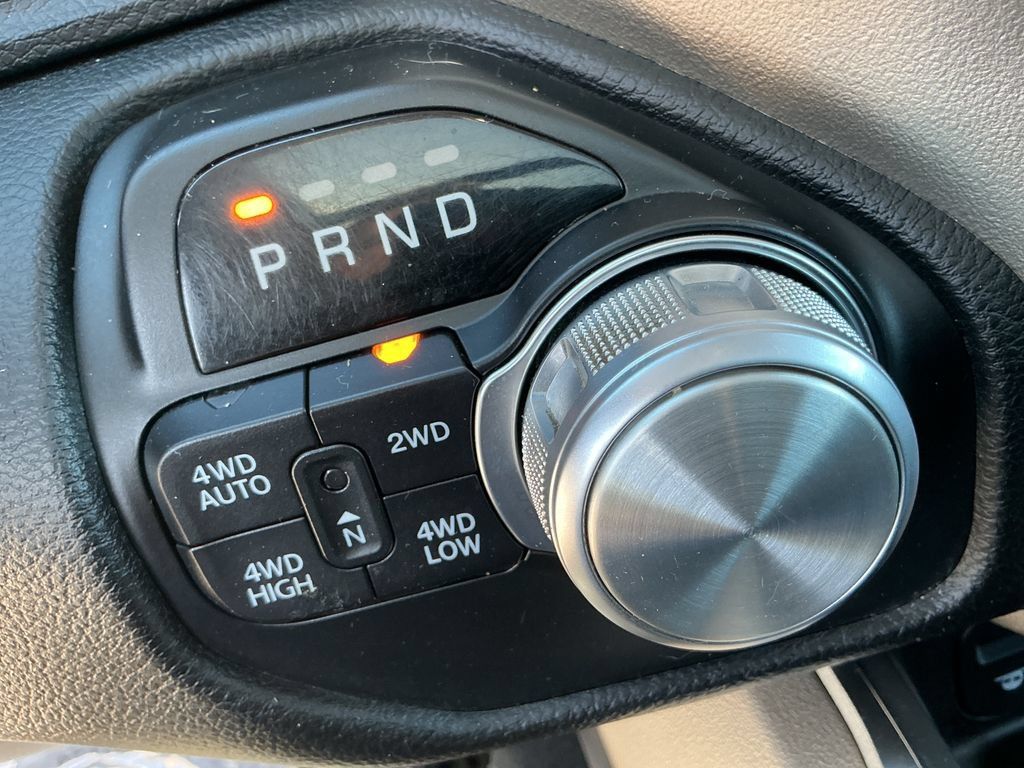 Used 2019 RAM 1500 Laramie AWD/4WD image 24
