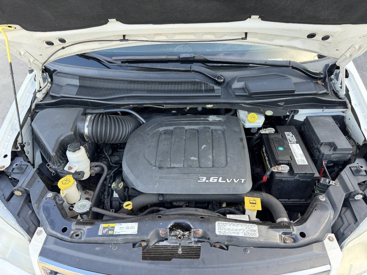 Used 2013 Chrysler Town & Country Touring FWD image 22
