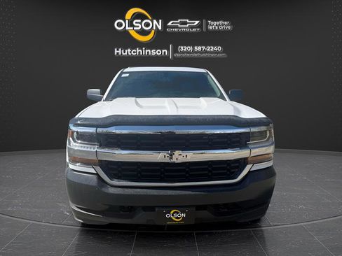 Used 2018 Chevrolet Silverado 1500 W/T w/ Trailering Package image 4