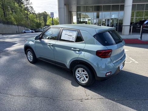 New 2026 Hyundai Venue SE FWD image 5