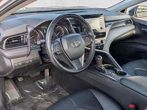 Used 2023 Toyota Camry SE image 10