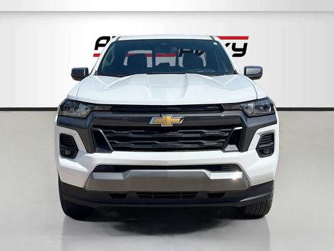 Used 2023 Chevrolet Colorado LT w/ LT Convenience Package II RWD image 2