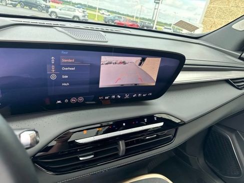 Used 2026 Buick Enclave Avenir AWD/4WD image 27