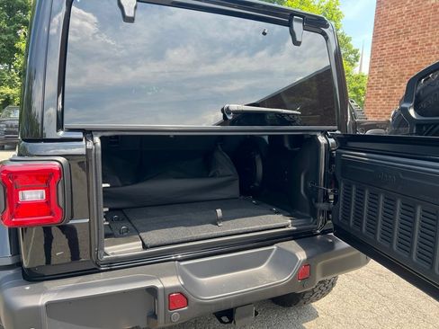 Used 2024 Jeep Wrangler Unlimited Rubicon 392 AWD/4WD image 12