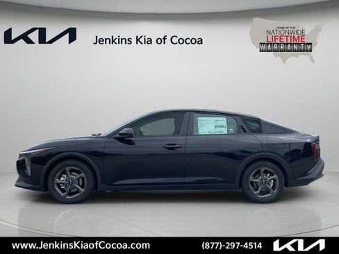 New 2026 Kia K4 FWD image 10