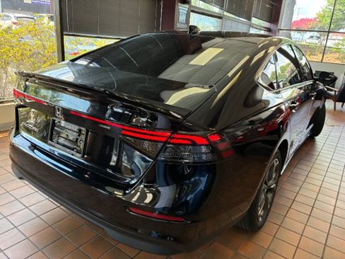 Used 2024 Honda Accord EX image 10
