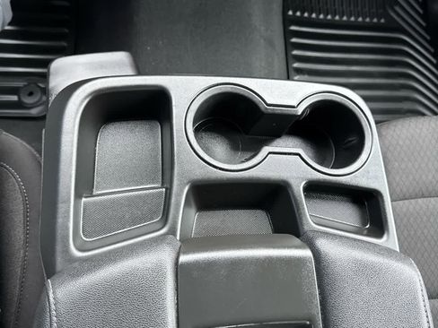 Used 2024 Chevrolet Silverado 1500 LT image 25