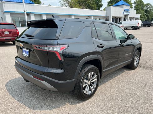 Used 2026 Chevrolet Equinox LT FWD image 5