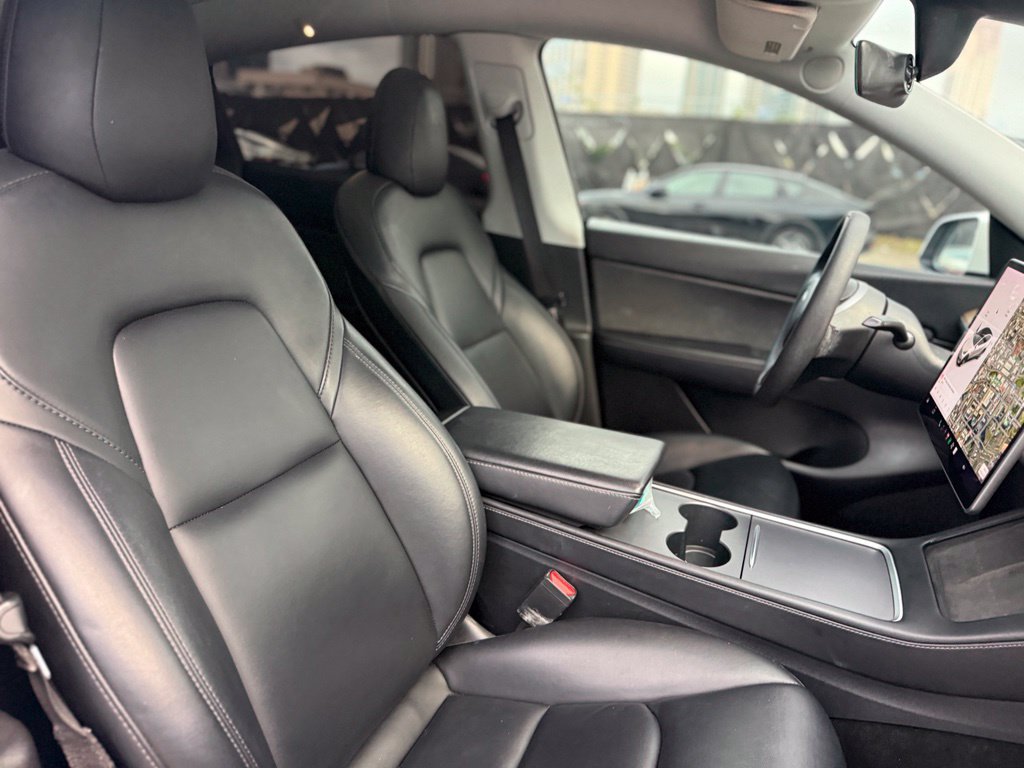 Used 2021 Tesla Model Y Long Range AWD/4WD image 13
