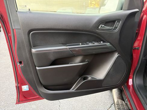 Used 2018 GMC Canyon All Terrain w/ Trailering Package image 10