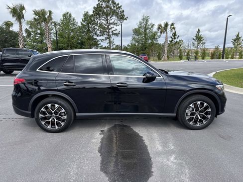 Used 2025 Mercedes-Benz GLC 350e 4MATIC image 2