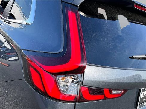 Used 2023 Honda CR-V EX-L image 29
