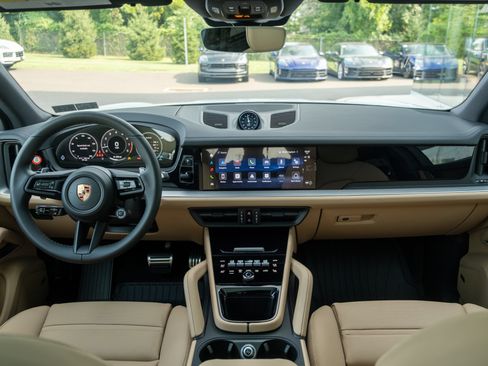 New 2026 Porsche Cayenne S AWD/4WD image 6