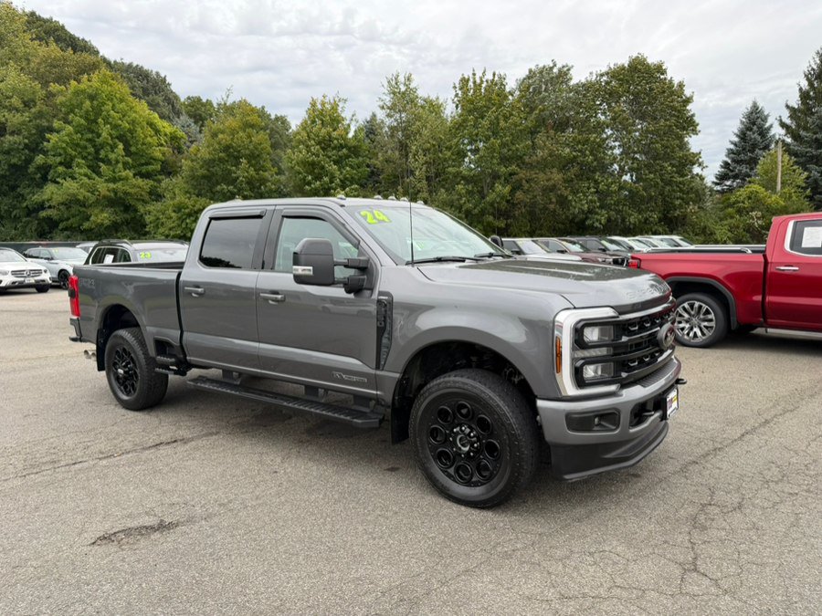 Used 2024 Ford F350 Lariat w/ Black Appearance Package AWD/4WD image 10